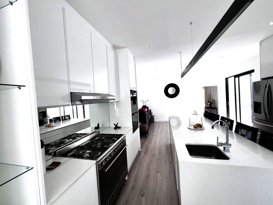 To Let 1 Bedroom Property for Rent in Sandown Estate Western Cape